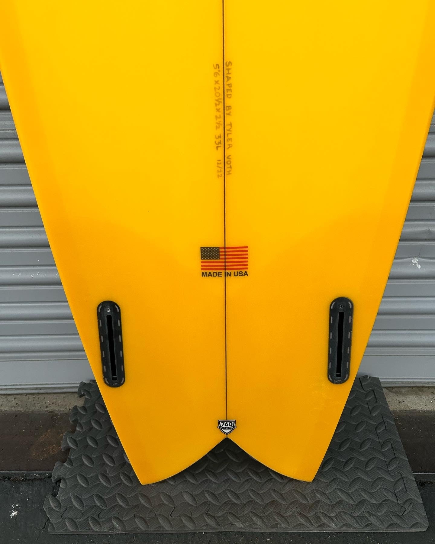 Yellow Twin Fin Retro Fish